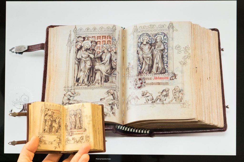 Fig. 15 Comparison between digital image and facsimile of the Hours of Jeanne d’Evreux in the Cloisters (New York). The manuscript folio digital image on a regular screen measures 7.5 x 5.5 inches, while in real life the manuscript measures 3.5 x 2.3 inches.