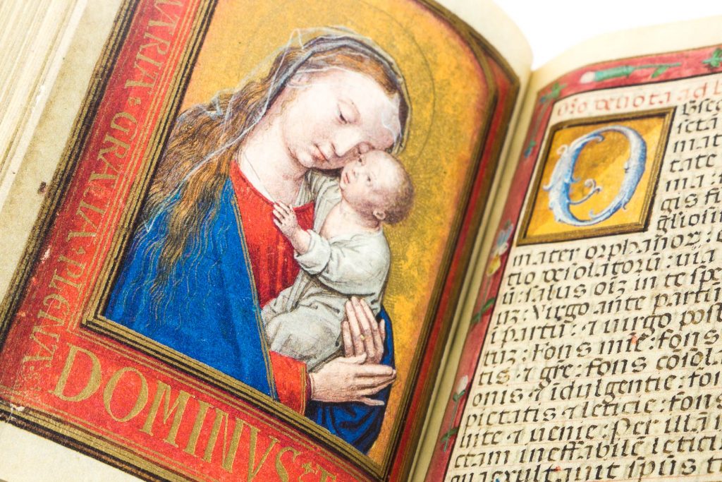 Miniature of the Virgin and Child featuring the artistic technique of the dramatic close-up