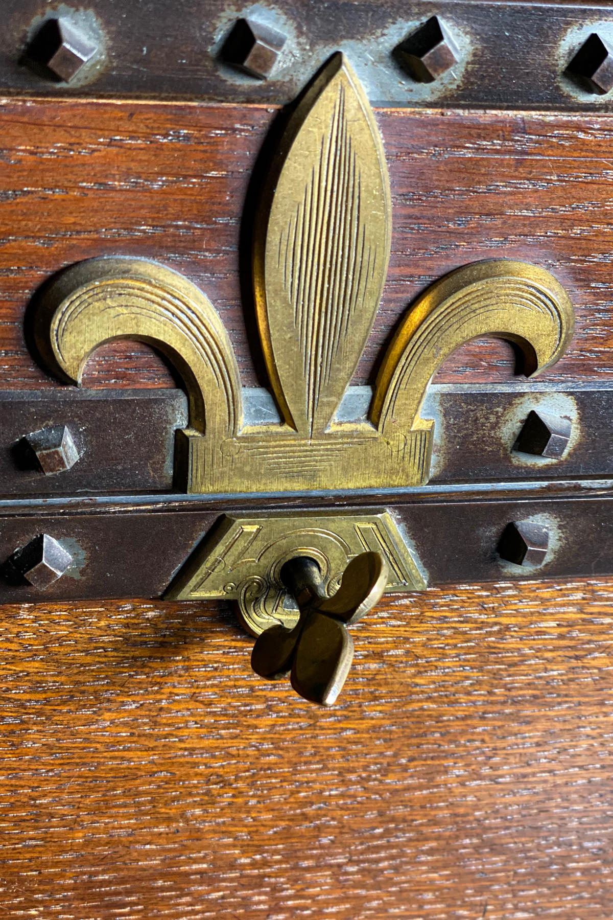 The wooden case containing the Psalter of Blanche of Castile